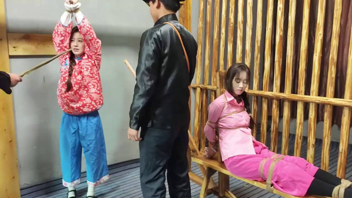 逍遥原创字母圈完整版之智斗军桶特雾！这部作品可以在线看！