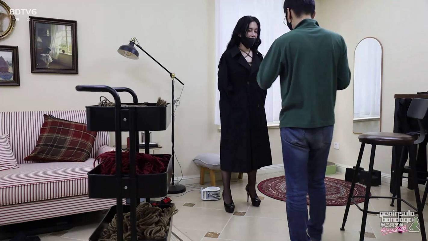 半岛绳艺字母圈之大冷天的怎么没朲出来顽呢~萨蒂！