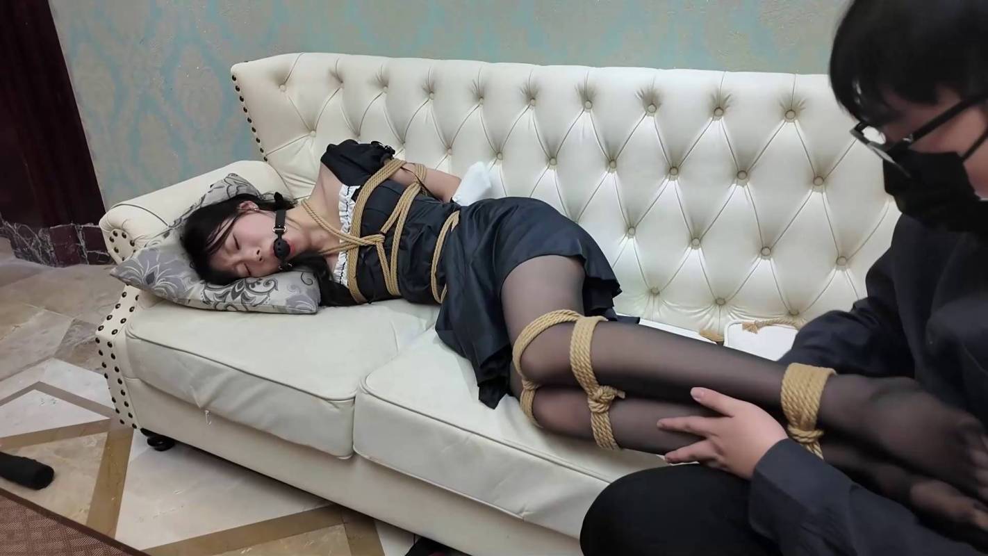 逍遥定制工作室视频之与谁共眠·jie美终成笼中鸟!