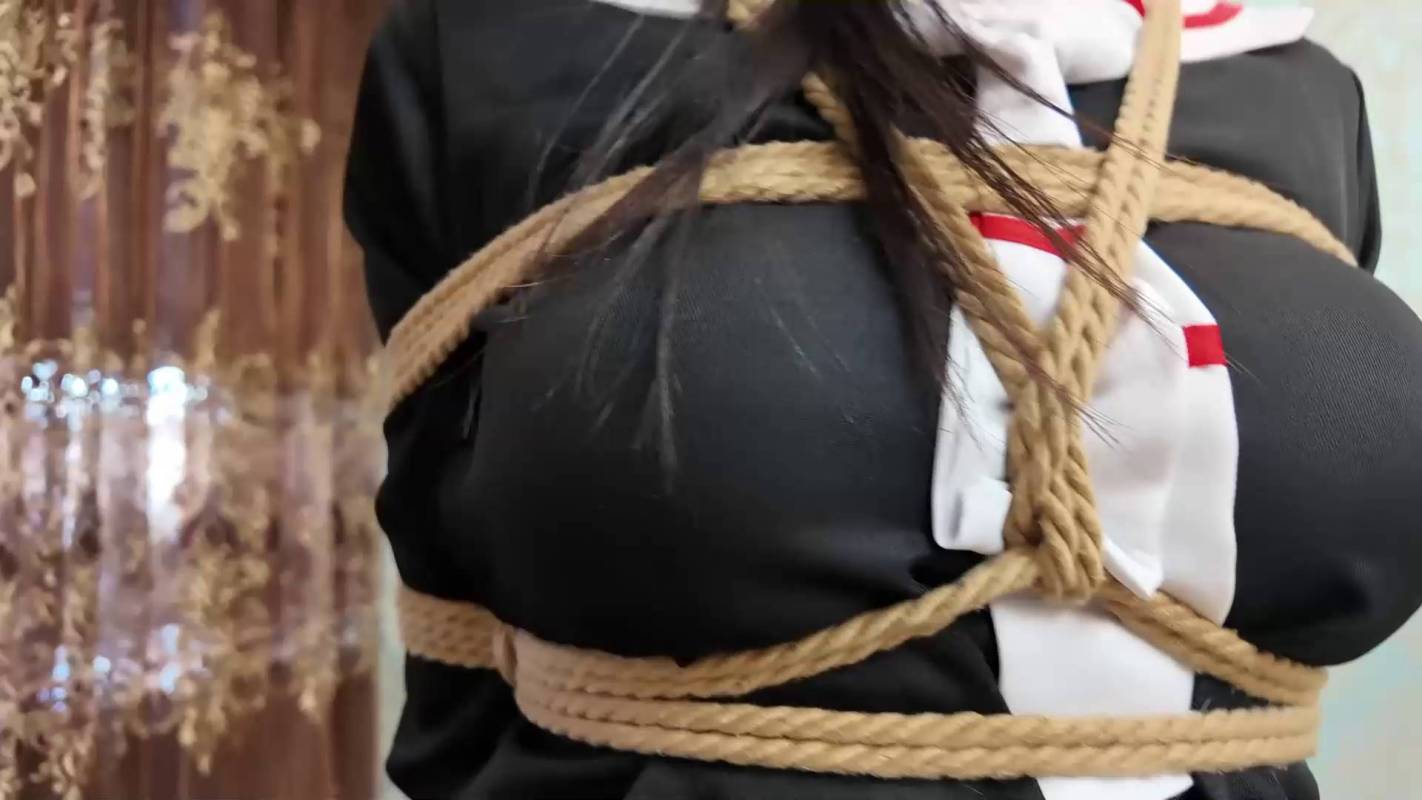 逍遥定制在线观看完整版之小jiejie不听话怎么办？！那就挠哭她！