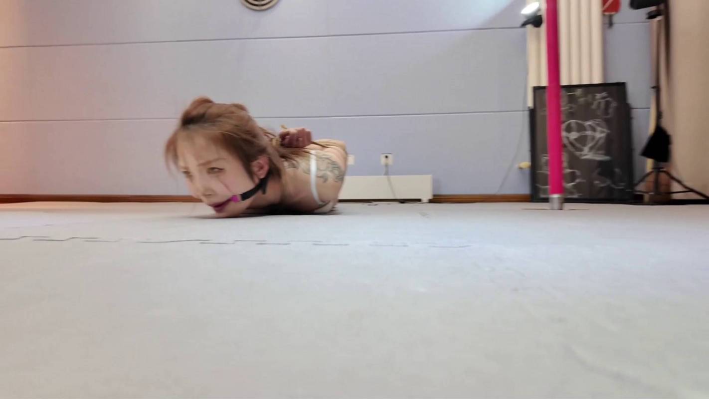 一绳所爱绳艺工作室之只穿内依受苦的陈雨溪(下集)!