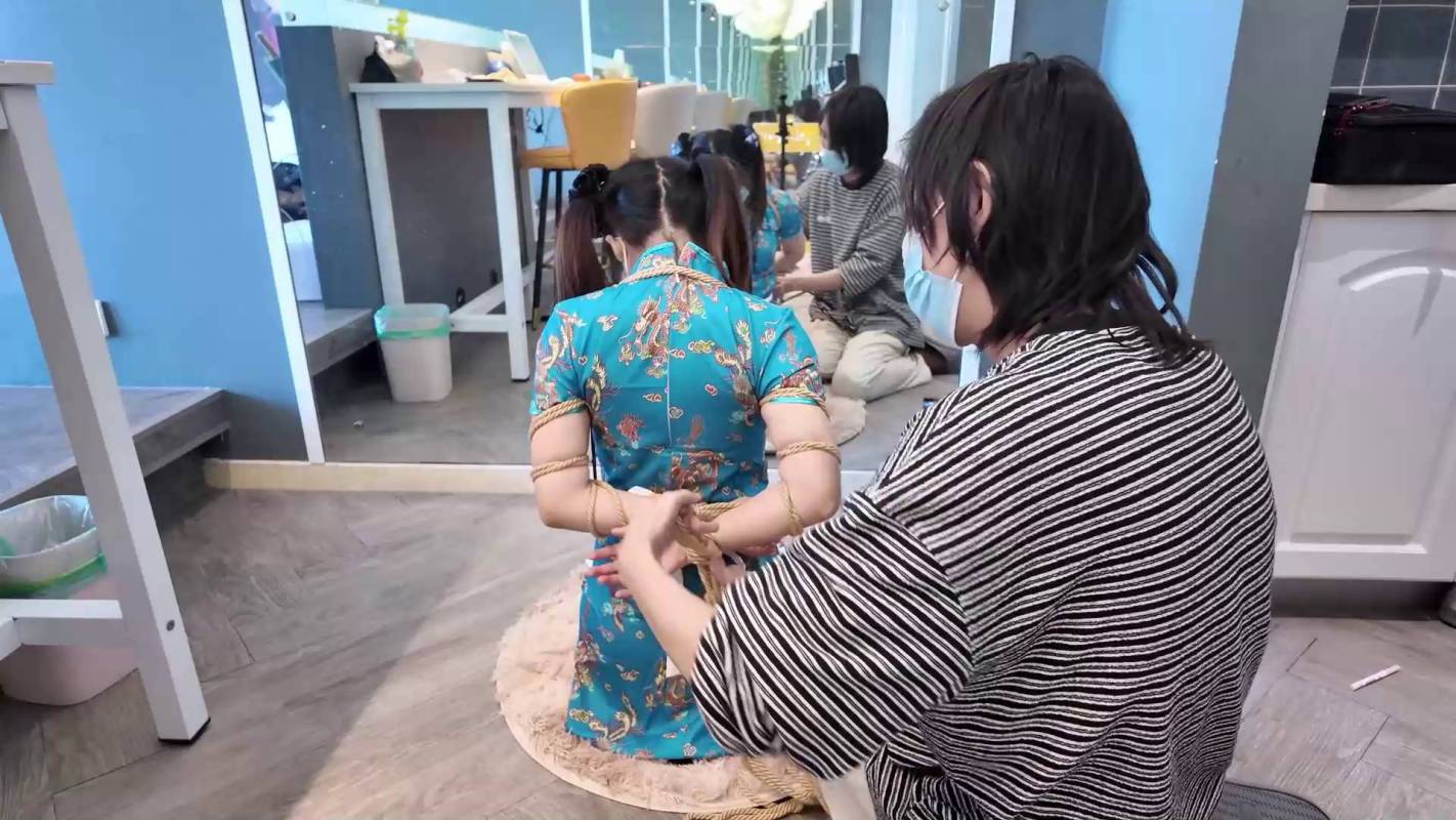 逍遥定制全集在线观看之驷马烛台放置!