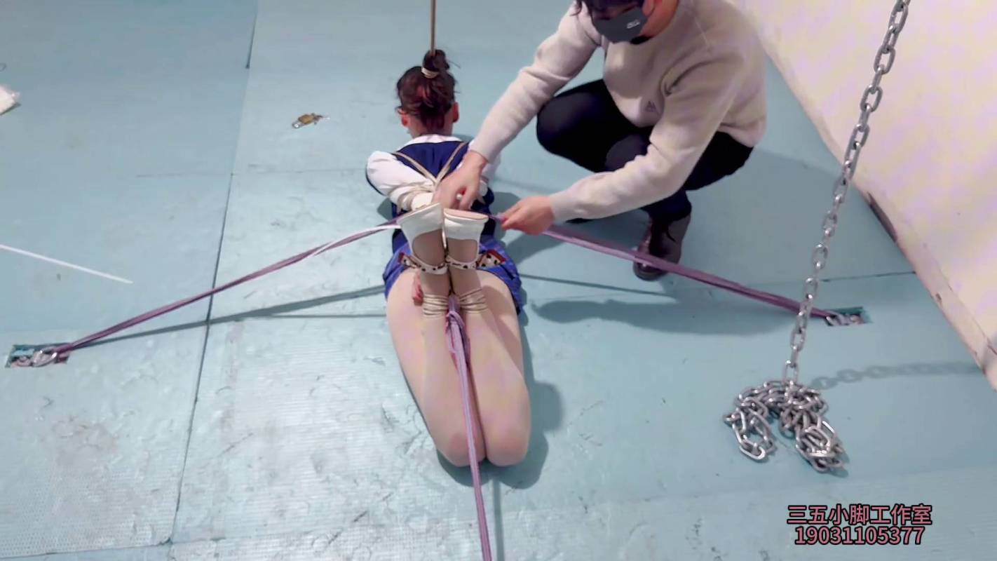逍遥工作室原创视频之35小脚关ya不配合的瑾年!
