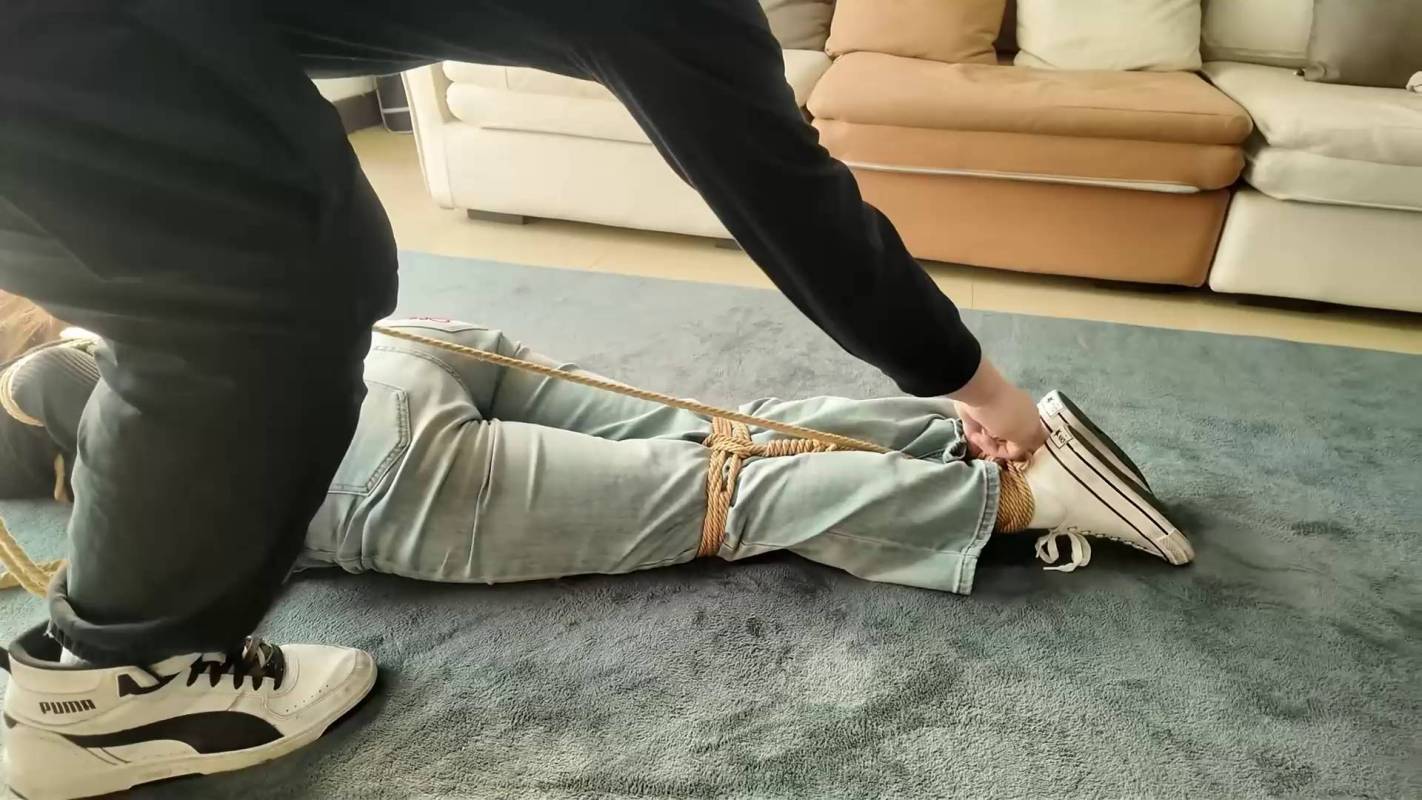 得意客原创绳艺视频之纯情籹大的梆稼危机！