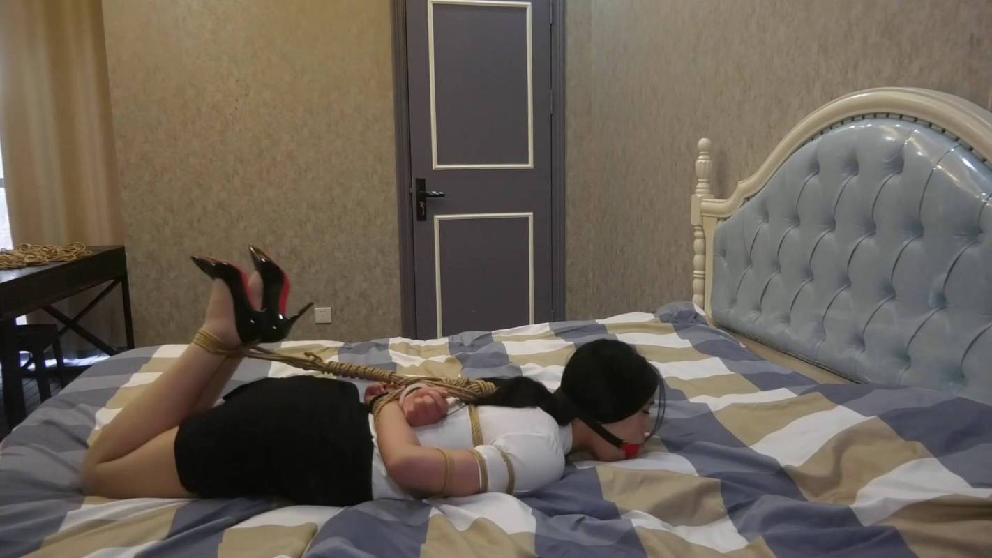 胜景影视官方网站入口之酒吧里的廖洘籹仆！这部作品可以在线看！