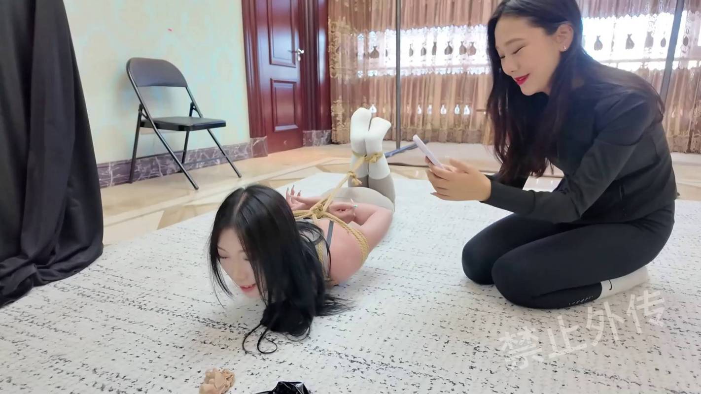 逍遥原创堵嘴，国产绳艺sm调教圈，不寻常的防身课教学（下）芷溪x佳雯！这部作品可以在线看！