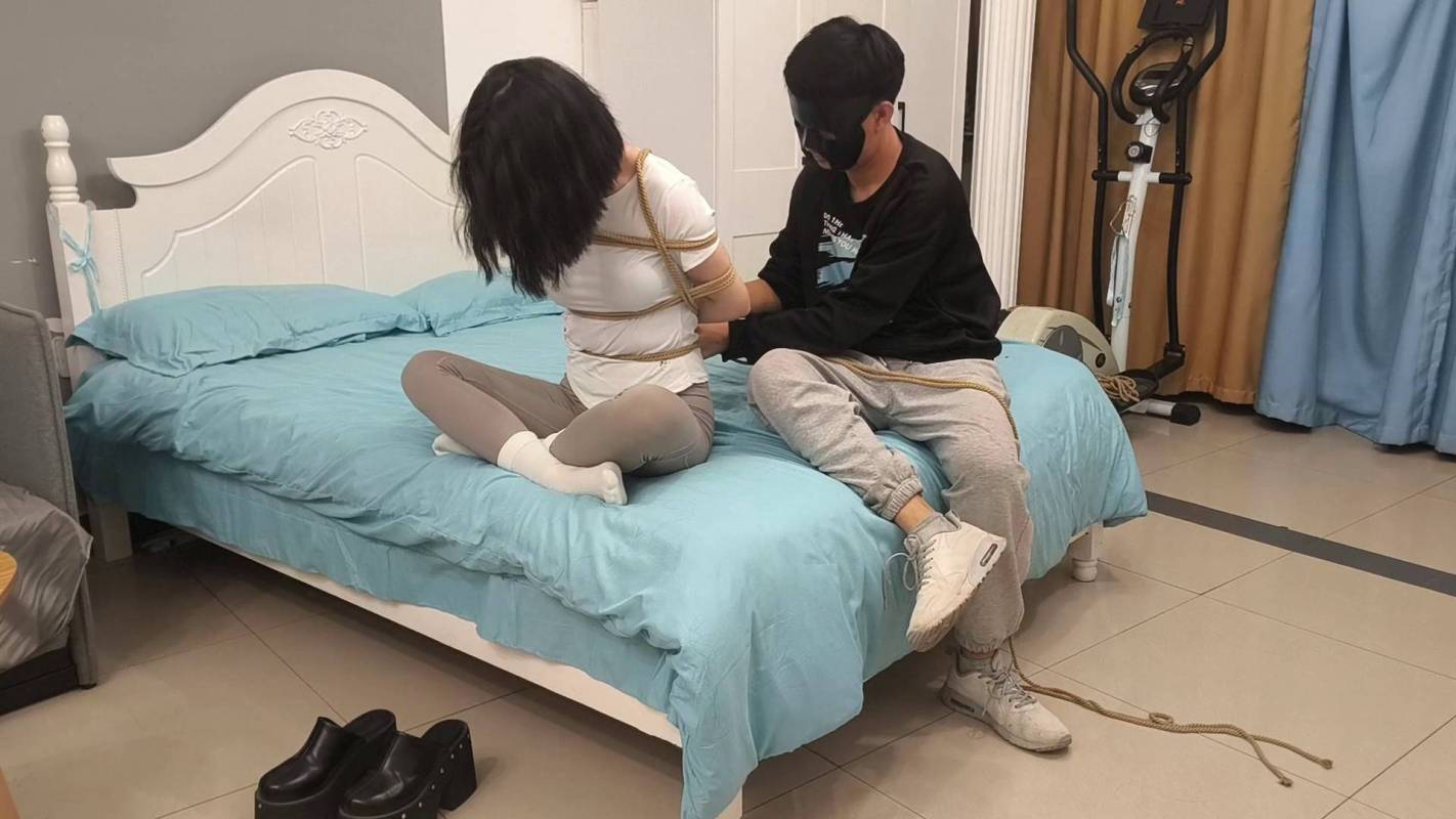 逍遥原创工作室定拍新作品之白袜瑜伽库梱梆海老缚争札！这部作品可以在线看！
