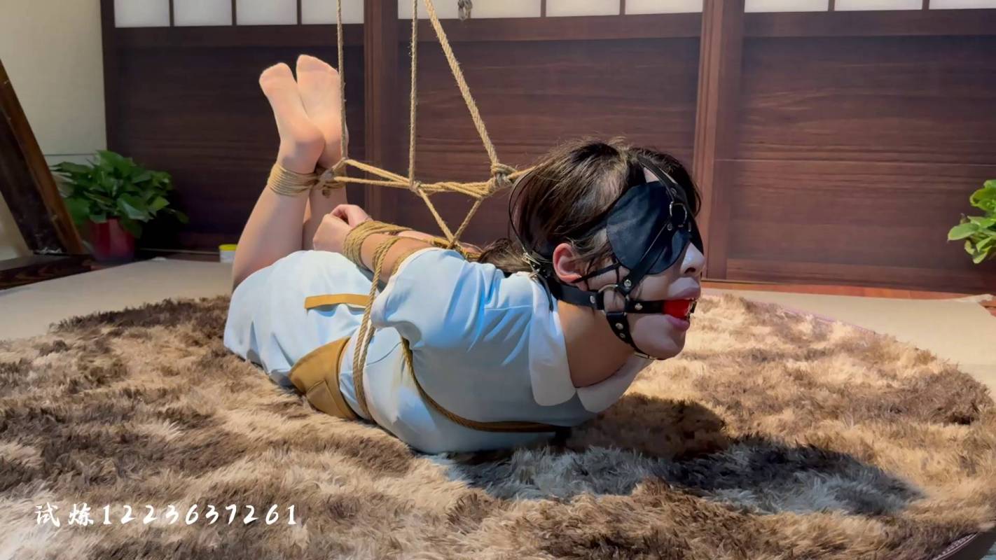 逍遥原创工作室影视大全新作品之极限仰头驷马马具口球手臂！这部作品可以在线看！
