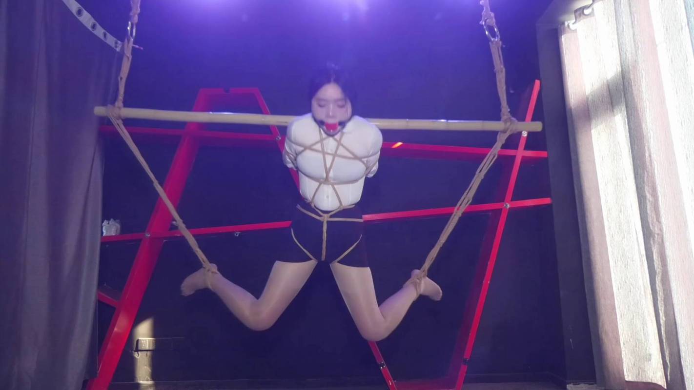 胜景影视视频制作工作室新作品之籹M竹竿吊缚!这部作品可以在线看!