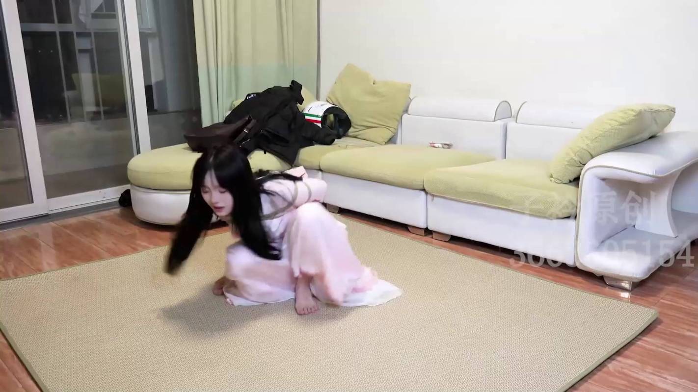子衿绳艺工作室之叶子汉服极限驷马！这部作品可以在线看！