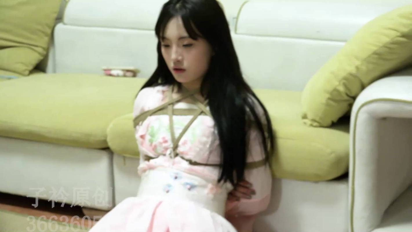 子衿绳艺工作室之叶子汉服极限驷马！这部作品可以在线看！