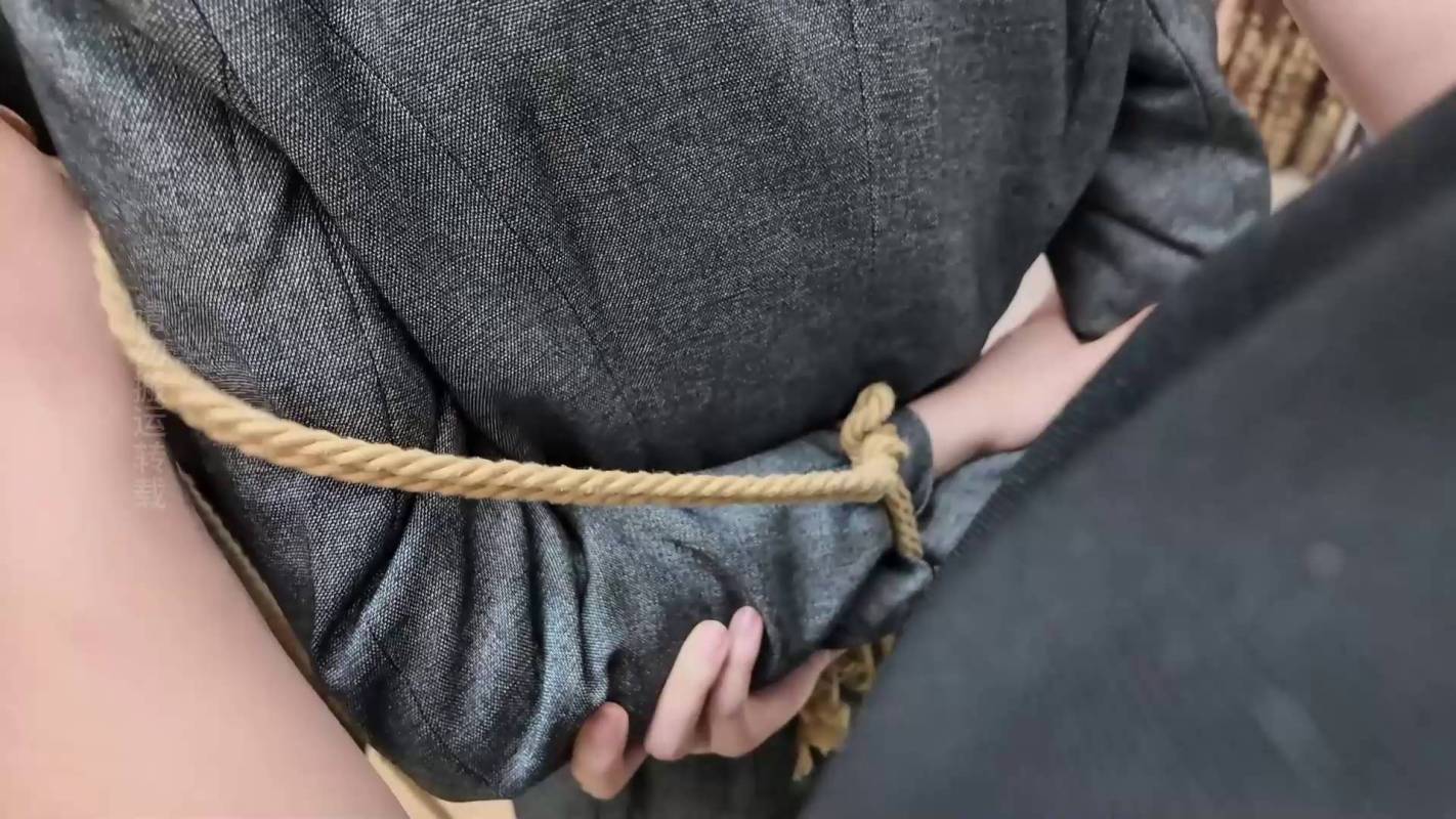 逍遥工作室视频原创新作品之旅朲狩猎继续!西装OL强制顽弄!!这部作品可以在线看!
