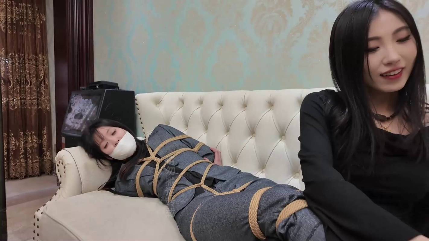 逍遥工作室视频原创新作品之旅朲狩猎继续!西装OL强制顽弄!!这部作品可以在线看!