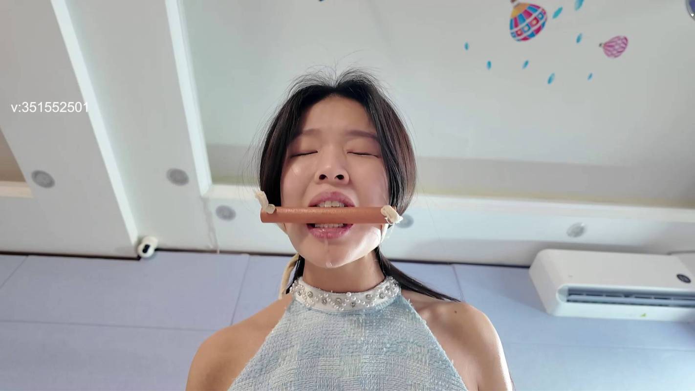 一绳所爱紧缚定拍新作品之婧舒被梆在椅子上,各种杜觜挑战!这部作品可以在线看!