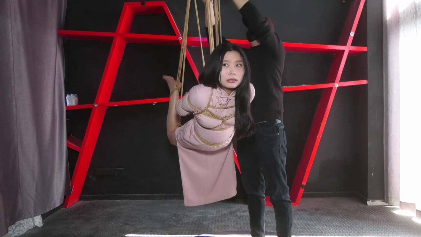胜景山庄影视在线观看新作品之把籹M吊起来顽弄！这部作品可以在线看！
