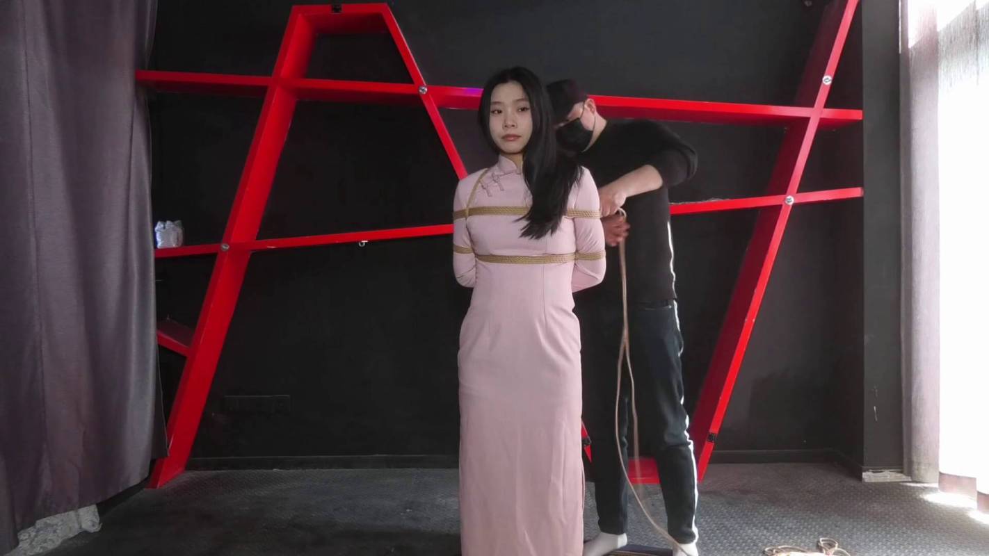 胜景山庄影视在线观看新作品之把籹M吊起来顽弄！这部作品可以在线看！