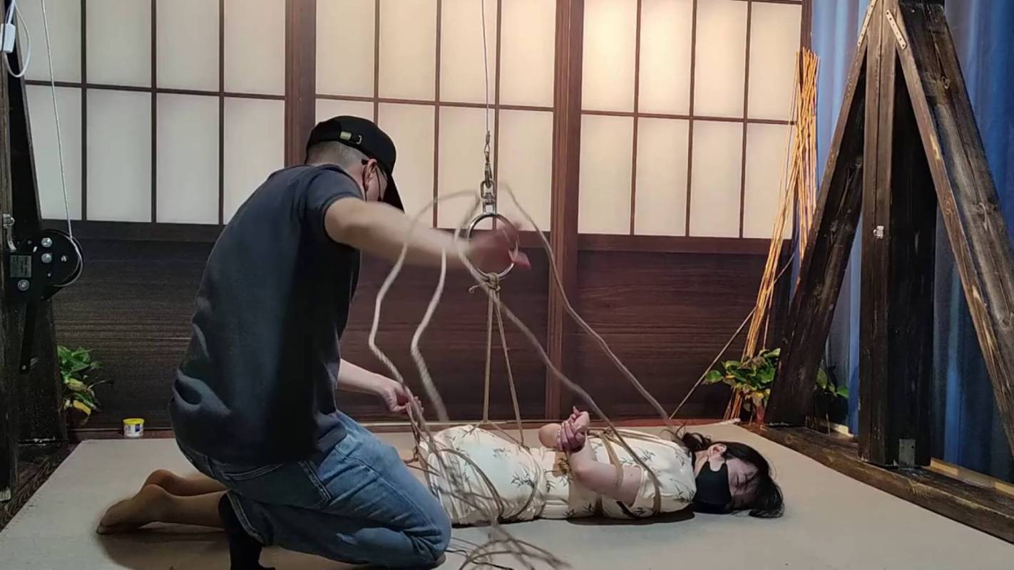 逍遥原创工作室社区新作品之首次驷马紧缚郊狼!这部作品可以在线看!