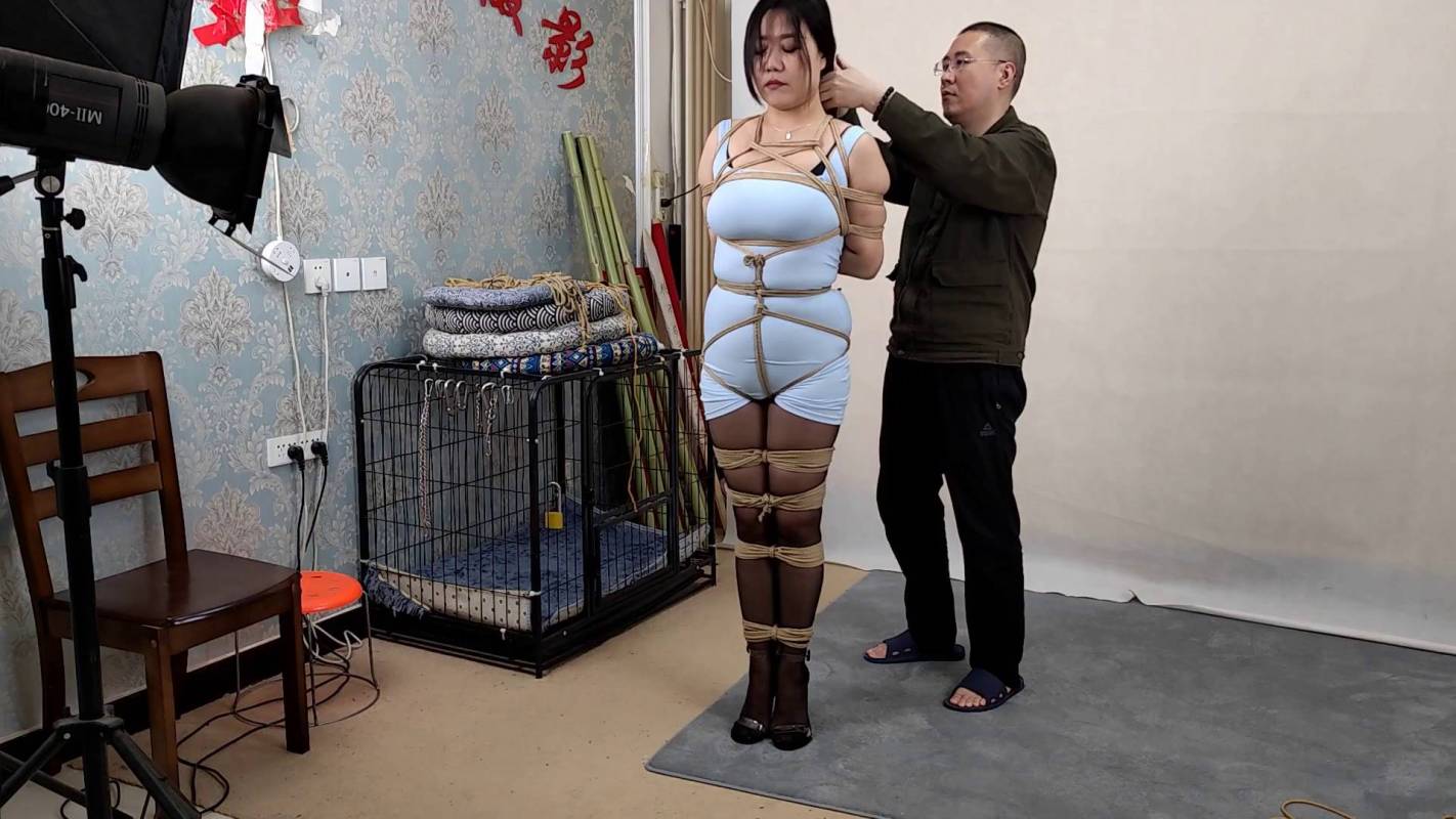 随心原创在线观看新作品之李然严密弯腰梱梆长时间的襟锢打屁股挠痒口水!这部作品可以在线看!