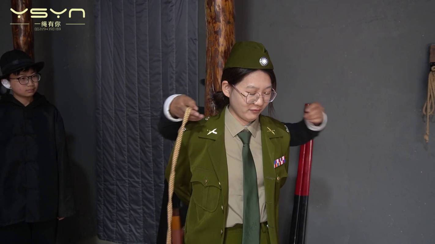 一绳有你绳艺新作老虎凳紧缚之军统之花的阶难！这部作品可以在线看！