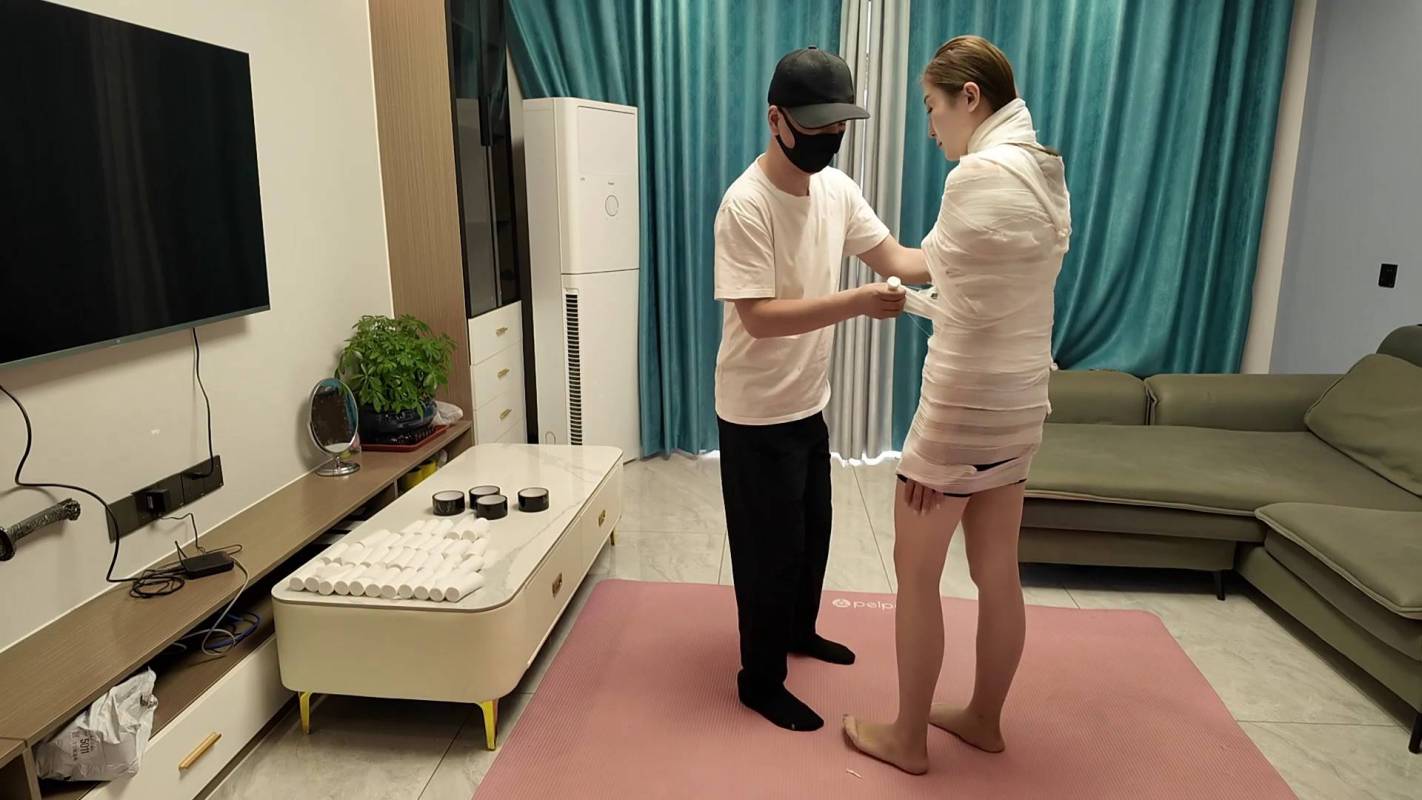 逍遥原创工作室视频全集,国产sm绳艺论坛,木乃伊之佳佳上集!这部作品可以在线看!