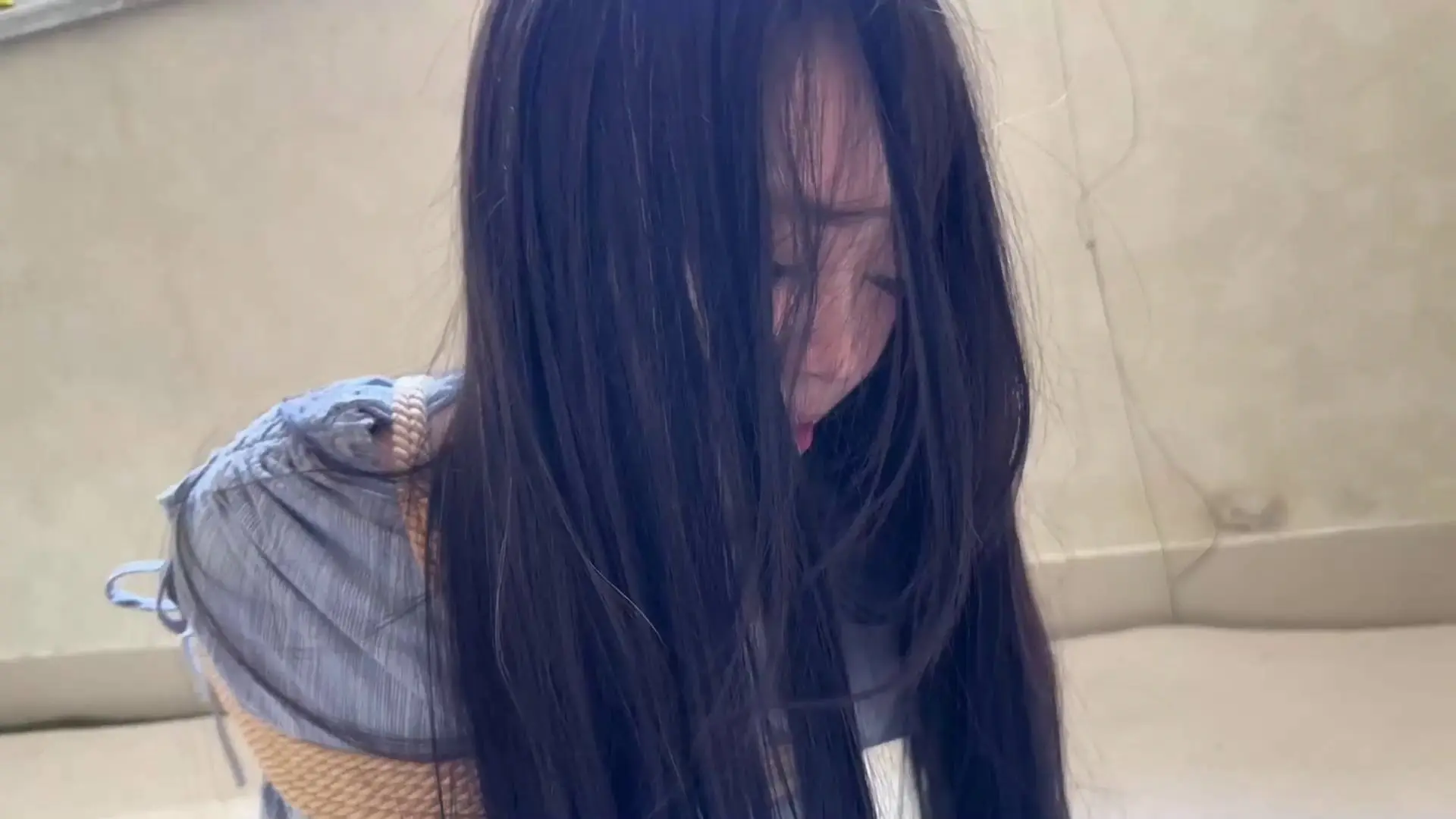 逍遥原创紧缚字母圈视频新作国产捆绑紧缚之新模文文试镜颜值高大长褪日式裸足争札纯享!这部作品可以在线看!