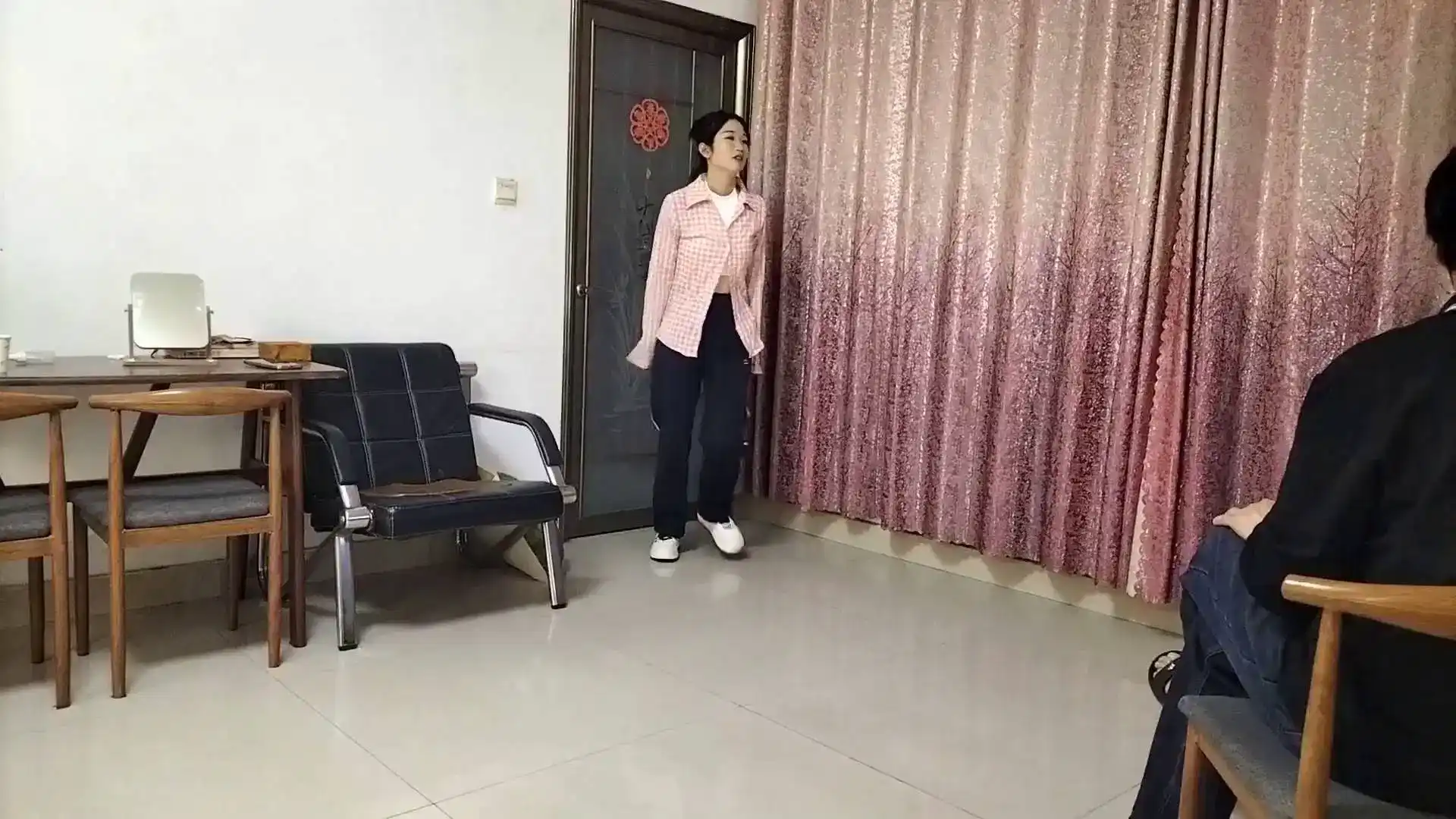 逍遥原创工作室社区新作逍遥工作室kb在线观看之茹茹爬行搬运硬币!这部作品可以在线看!