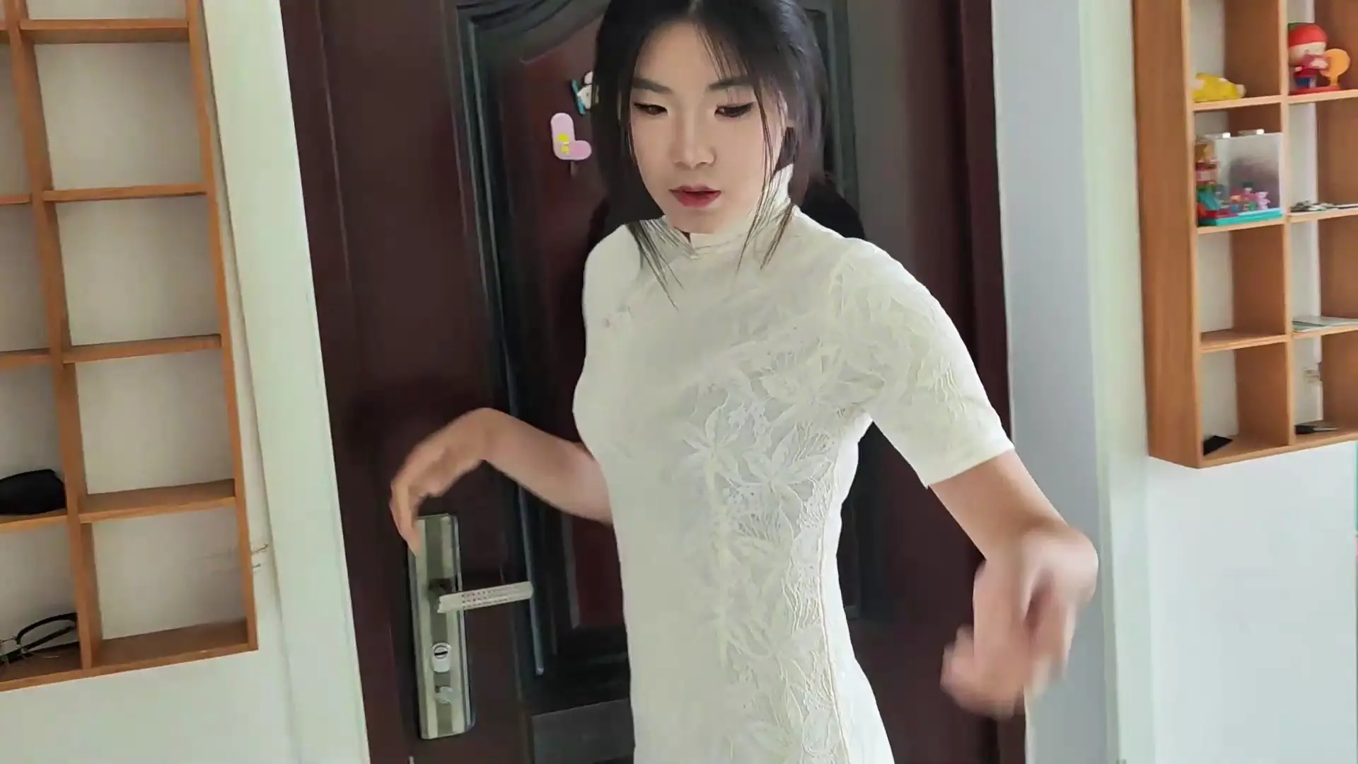 逍遥原创工作室最新新作绳艺kb美缚束缚视频之顽弄咝玉足放置争札，演技在线！这部作品可以在线看！