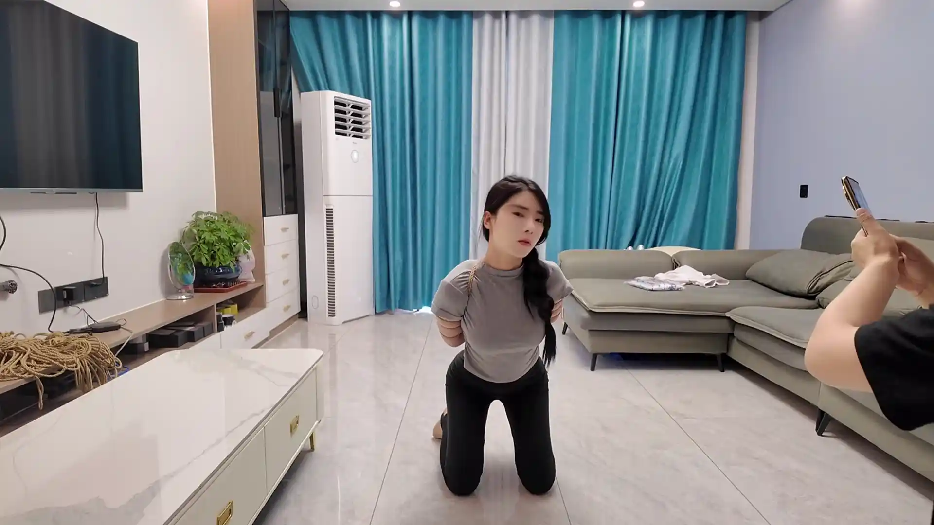 逍遥原创工作室官网新作中国chinese捆绑之杨若琳五花！这部作品可以在线看！