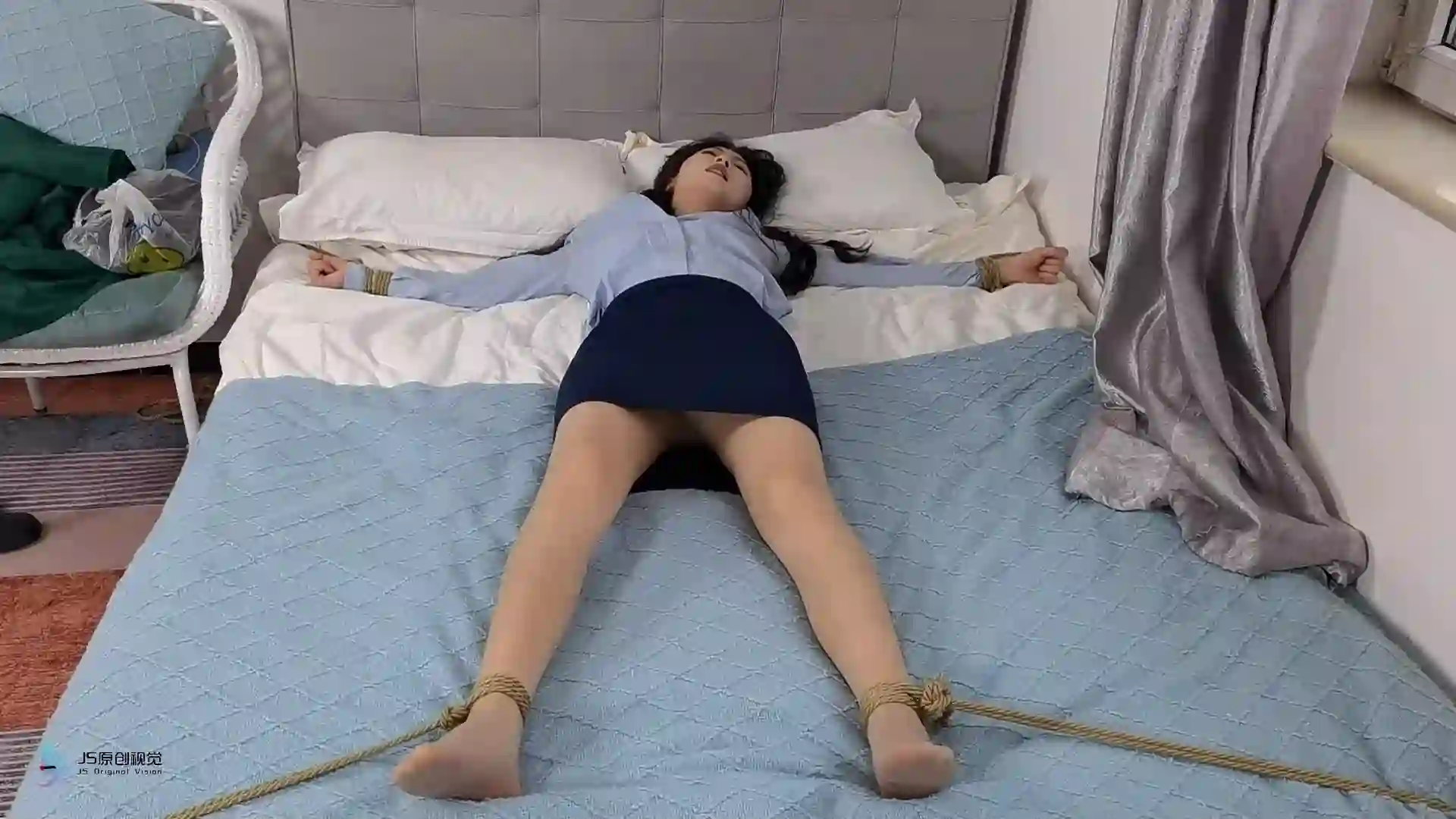 js原创定制绳艺新作中国chinese捆绑之危险的房子~欣妍！这部作品可以在线看！