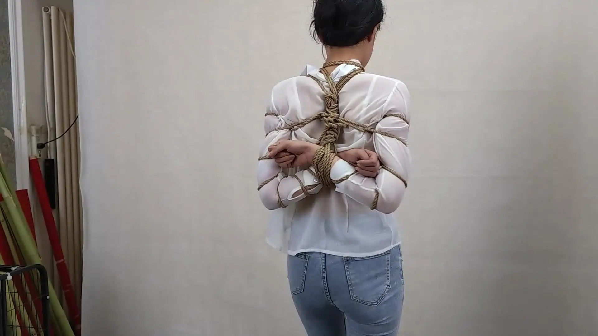 随心工作室kb新作绳艺工作室作品之杨蕊雅熙籹绳师培训计划两个籹生的互梆教学！这部作品可以在线看！