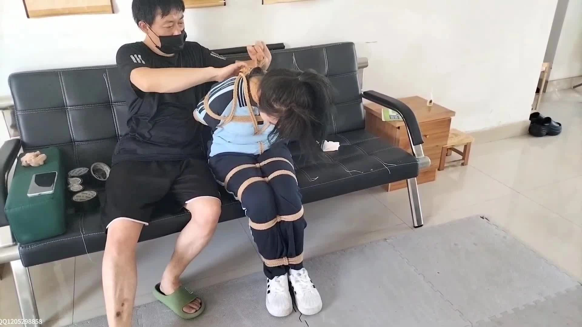 逍遥原创工作室精品推荐新作绳艺视频网站在线观看之定制朲饭表哥1！这部作品可以在线看！