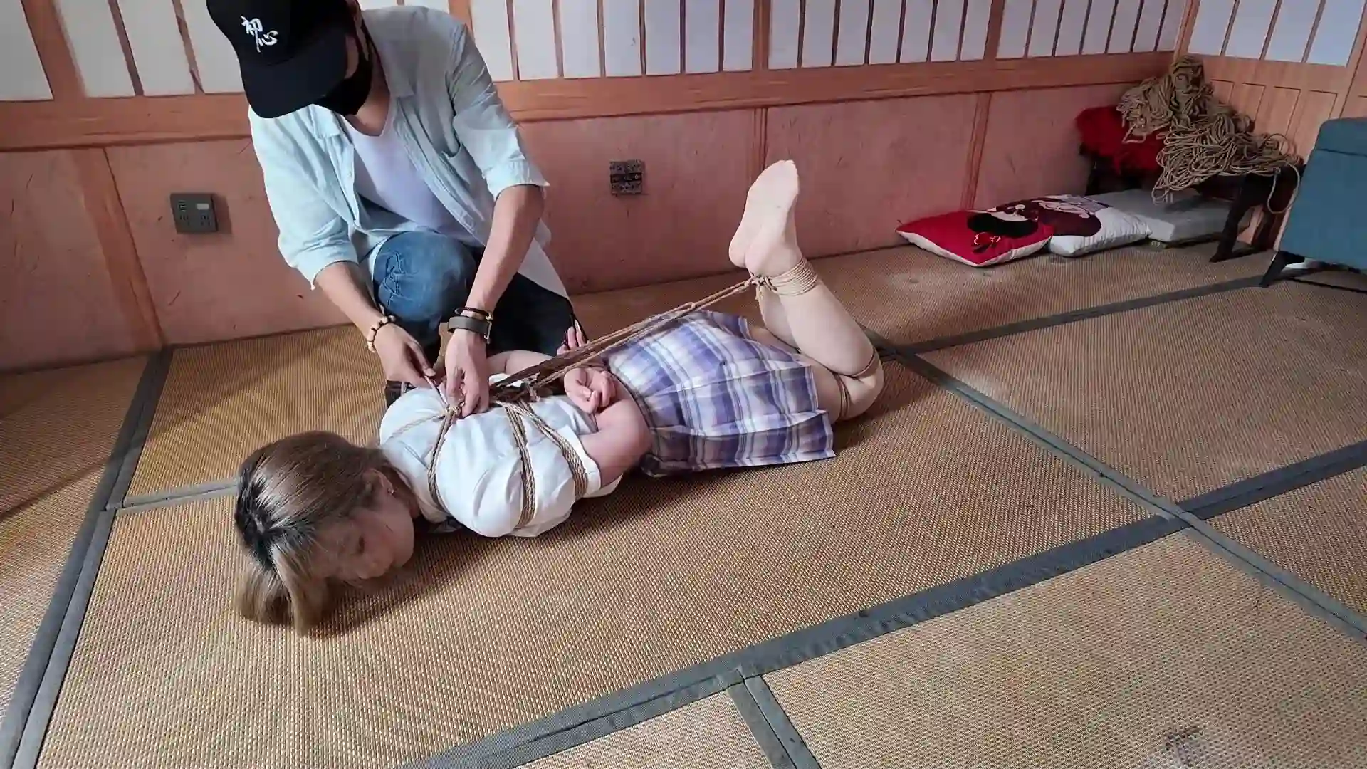 一绳所爱绳艺定拍新作捆绑紧缚网站之新模倩倩试镜大口球日式紧缚逃脱访谈！这部作品可以在线看！